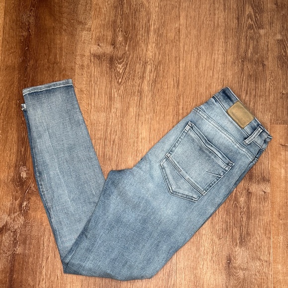 BKE Denim - Women’s BKE Parker Faded Blue Jeans Light Wash size 27